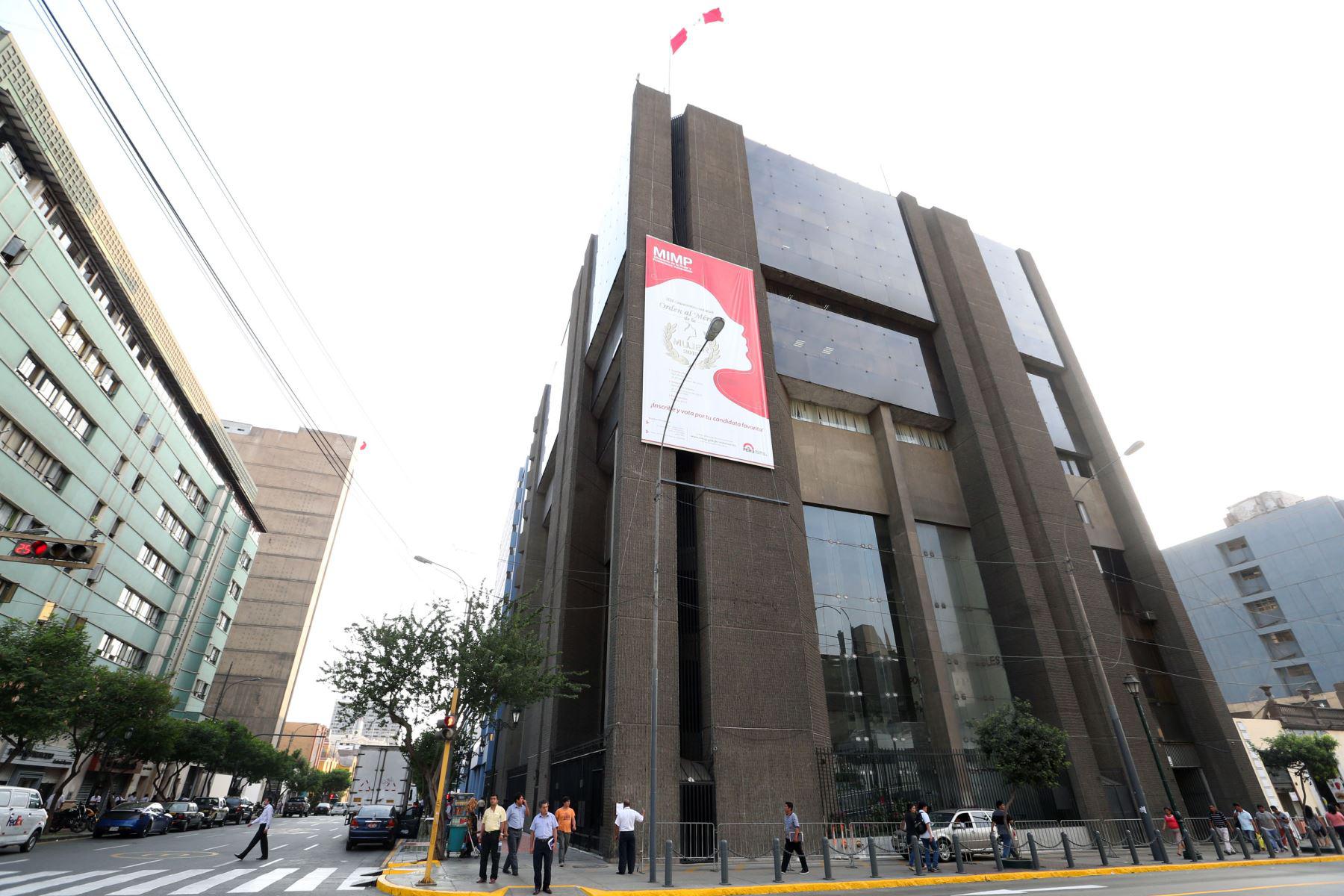 Aldave Ruiz ya había ocupado el viceministerio de la Mujer del MIMP, en el año 2008, cuando la titular del sector era Carmen Vildoso.