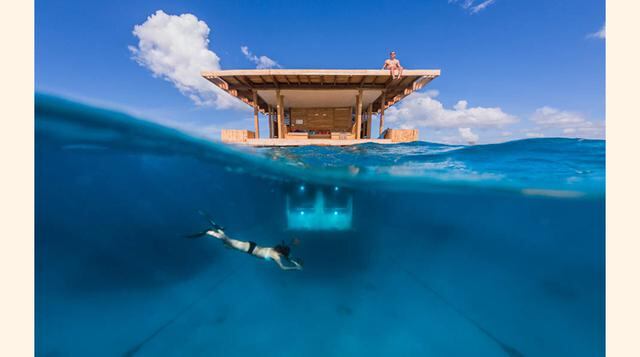 El alojamiento consta de un espacio en superficie y un nivel inferior, donde se encuentra el dormitorio. (Foto:  Zillamag)