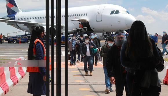 El Ministerio de Transportes y Comunicaciones prorrogó la suspensión de vuelos procedentes de Sudáfrica, Brasil y la India. (Foto: GEC)