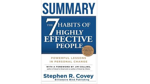 "Los 7 hábitos de la gente altamente efectiva: la revolución ética en la vida cotidiana y en la empresa" de Stephen R. Covey. Con temas que varían desde el autocontrol hasta cómo ser proactivo, este libro tratará de cambiar su actitud y perspect