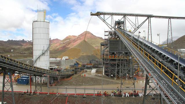 JUSTA. La subsidiaria Marcobre, suscribió una opción con LG Nikko Copper, por el cual se compromete a venderle un máximo del 30% de la producción anual de concentrados de cobre y/o hasta el 30% de la producción anual de cátodos de cobre por un período de 