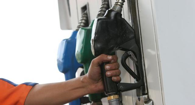 FOTO 6 | Entre las mayores alzas están los precios de la gasolina, que subió en 6.3% (Foto: USI)