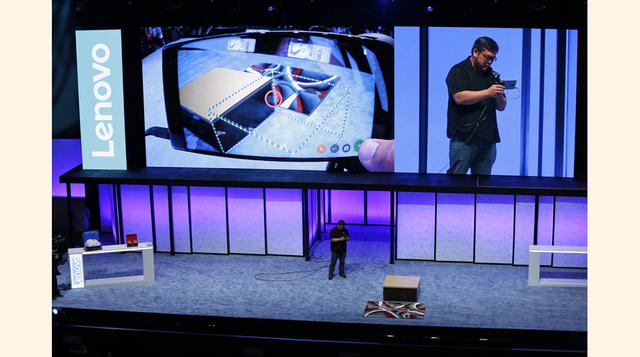 Rastreo de ubicación a través de GPS y torres de celulares le dicen a las aplicaciones en dónde estás, pero no mucho más. (AP)