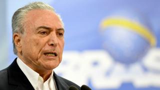 Temer dice que fue "ingenuo" en escándalo de corrupción que puede costarle el mandato