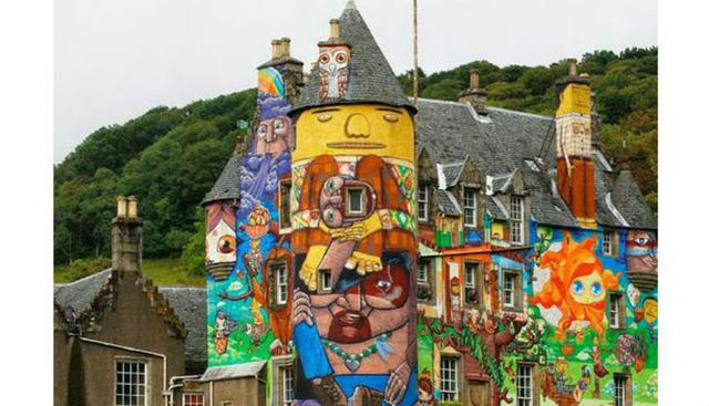 En el Centro Histórico de Glasgow, Escocia, puede apreciarse este mural del colectivo brasileño de arte callejero, ‘Os Gemeos’. (Pinterest / Knihovna)