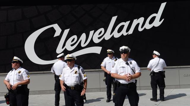 Personal de seguridad: 5,500. Tres mil agentes federales, 500 policías de Cleveland y 2,000 refuerzos no federales.