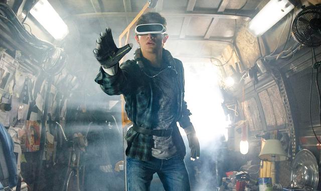 FOTO 7 | "Ready Player One", la nueva obra de ciencia ficción del afamado Steven Spielberg y homenaje futurista a las películas de la década de 1980, obtuvo ingresos estimados de US$ 11.2 millones para aferrarse al cuarto lugar en su tercera semana de proyección. (Foto: IMDB)