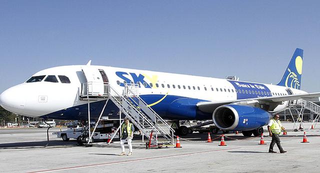La aerolínea chilena Sky podría potenciar en el corto plazo su presencia en el Perú, a través de nuevas frecuencias o destinos. La empresa detalló así que durante la campaña de Fiestas Patrias pasarán de tener dos vuelos por día a tres, entre Santiago y L
