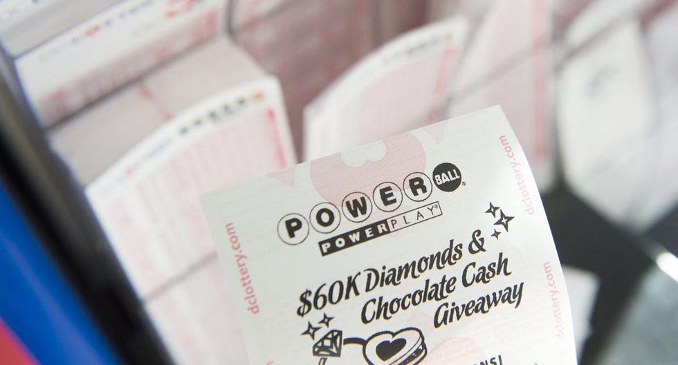 What number combinations should you play to have the best chance of winning Powerball according to mathematician Skip Garibaldi?