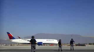 Dos muertos en robo frustrado de US$ 32.5 millones en aeropuerto de Santiago