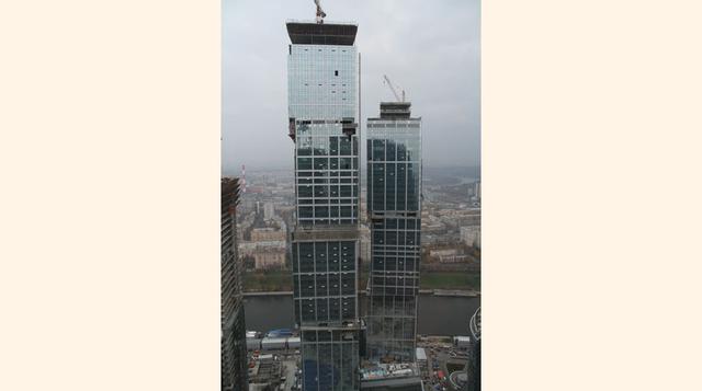 Capital City (Moscú, Rusia). Su construcción se inició en 2003 y se completó en 2009, para dar un total de 101,440 m2 de viviendas. (Foto: ctbuh)