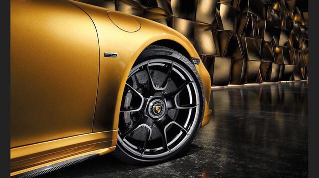 Por su parte las llantas de 20 pulgadas van en color negro, tienen tuerca central y cuenta con detalles en color Amarillo Oro Metalizado aplicadas mediante láser. (Foto: Megaricos)