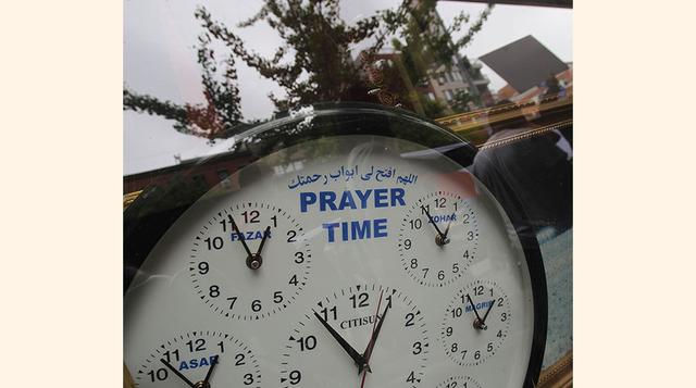 Marruecos. La expresión "hora marroquí" alude a cualquier momento entre dentro de una hora y el día siguiente cuando se refiere a una cita personal, por lo que no hay que alarmarse.