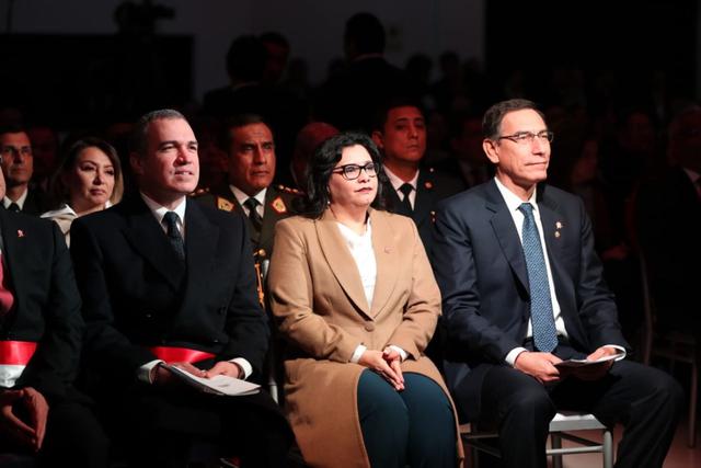 Martín Vizcarra participó en la ceremonia de Acción de Gracias por el Perú, acompañado de la primera dama Maribel Díaz. (Foto: Piko Tamashiro)