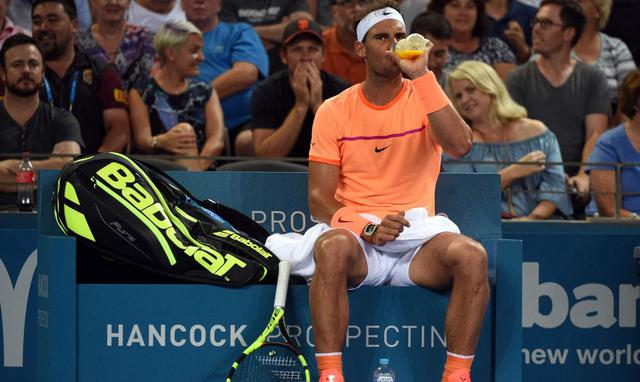 El pasado domingo, Nadal conquistó el torneo de exhibición de Abu Dabi al ganar al belga David Goffin. (Foto: AFP)