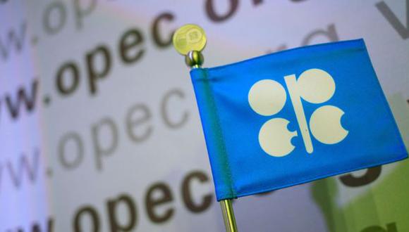 Para intentar contener la caída de los precios, la OPEP y sus socios principales acordaron el domingo una disminución de la producción de 9.7 mbd para mayo y junio. (Getty Images vía BBC)