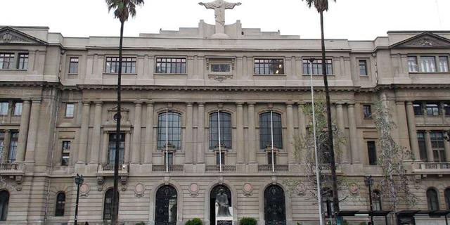 FOTO 1 | 1. Pontificia Universidad Católica de Chile, sin cambios frente al 2019.(Chile) (Foto:Difusión)