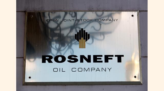 Rosneft (4.7 millones de BEP)  Igor Sechin, CEO de la compañía y Vladimir Putin  2014: 4,7 millones de bep  2004: 0,3 millones de bep. (Foto: Bloomberg)