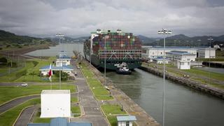 Tránsito en canal de Panamá crece con repunte de comercio global