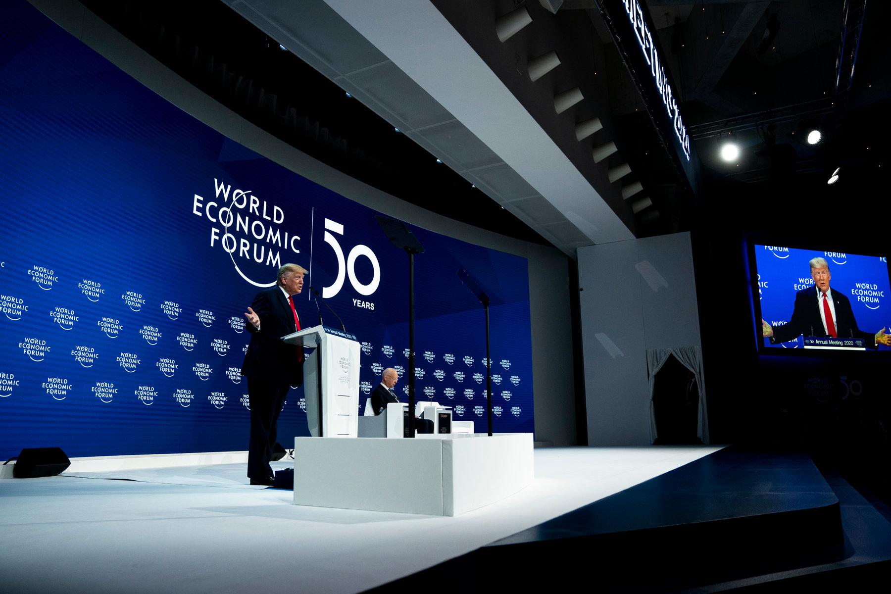 No faltarán observadores que califiquen la reunión en Davos de esta semana como un gesto vacío, pero los multimillonarios tienen razón en una cosa: ignorar la desigualdad y el cambio climático ya no es una opción. (Foto: Bloomberg)