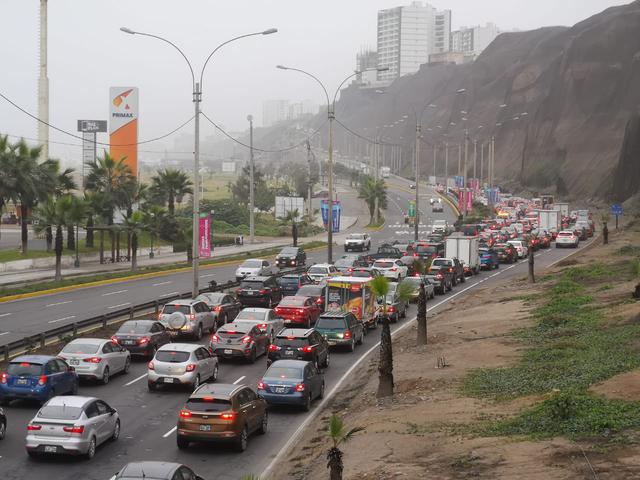 Congestión genera malestar en los conductores. (Foto: Anthony Niño De Guzmán)