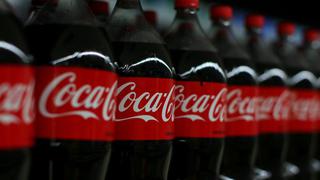 Coca Cola suspende operaciones en Rusia y PepsiCo limita su actividad