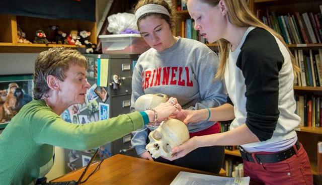 FOTO 16 | Iowa - Grinnell College. Costos de matrícula, alojamiento, comida y otros costos, 2016-17: US$ 63,838. Precio promedio pagado por un estudiante con ayuda / beca, 2015-2016: US$ 30,010. Ubicación: Grinnell, IA. Sector: privado sin fines de lucro. Número de estudiantes: 1,699. (Foto:  Grinnell College/Facebook)