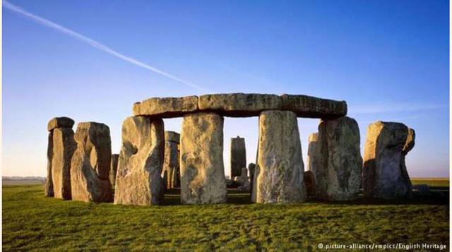 Gran Bretaña. Es el país del mítico monumento de Stonehenge (foto) y la fascinante escena del arte de Londres. La familia real de Windsor y el Teatro de Shakespeare, el té de las cinco, y los ‘pubs’ son tradiciones que atrajeron a 34.3 millones de visitan