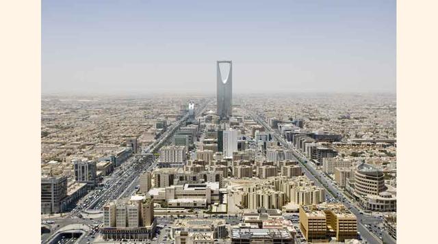 Arabia Saudita. Su población es de 27 millones de habitantes, aproximadamente. Cada uno de ellos lee un promedio semanal de 6.8 horas. (Foto: turismodigital)