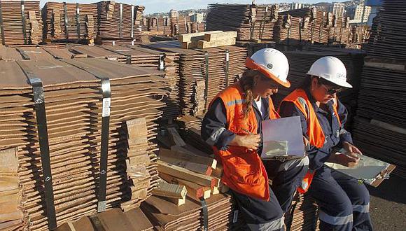 Los inventarios en depósitos de cobre registrados ante la Bolsa de Metales de Londres sumaban 116,725 toneladas, su nivel más bajo desde 2008. (Foto: Reuters)
