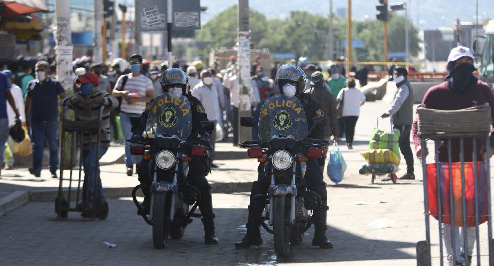 Coronavirus en Perú: Treinta policías dieron positivo a pruebas de ...