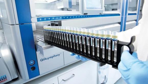 Qiagen extrae ADN y proteínas de muestras biológicas y las prepara para análisis. (Foto: Reuters)