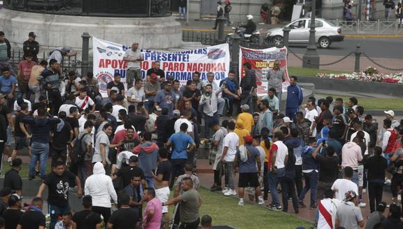 'Colectiveros' continúan con el paro en la capital. (Foto: Mario Zapata Nieto/GEC)