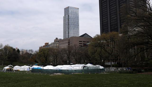 El Central Park fue diseñado por los arquitectos Frederick Law Olmsted y Calvert Vaux hacia 1850 como un  oasis verde para escapar del estrés de la vida urbana y conectar con la naturaleza. (REUTERS/Mike Segar).