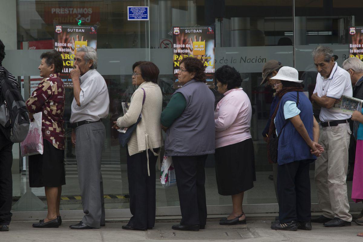 Foto 10 | 100,000 afiliados de AFP en riesgo de no recuperar los aportes atrasados. De las 1,885 entidades de gobiernos regionales y municipales que mantienen deudas de los afiliados con las AFP, solo el 43% reprogramó el pago de estos aportes, acogiéndose a las facilidades que otorgaba el régimen Repro AFP. (Foto:USI)