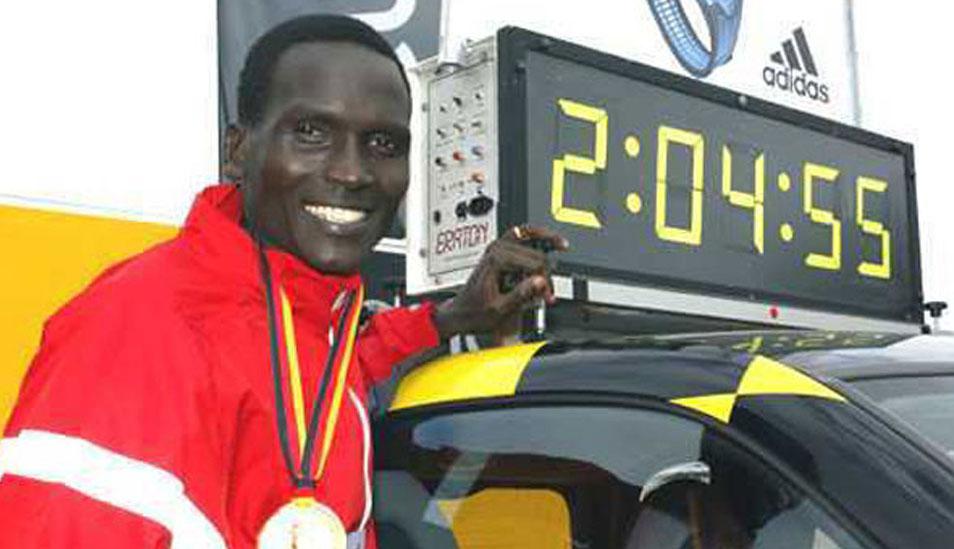 FOTO 1 | 2003: Paul Tergat. Auspiciador: Nike. Tiempo: 2h 4min 55seg. (Foto: Getty)