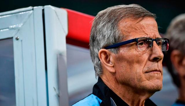 FOTO 24 | Óscar Washington Tabárez, el 'maestro', dirige desde hace varios años al seleccionado uruguayo. Y sí, también nació en Uruguay. (Foto: AFP)